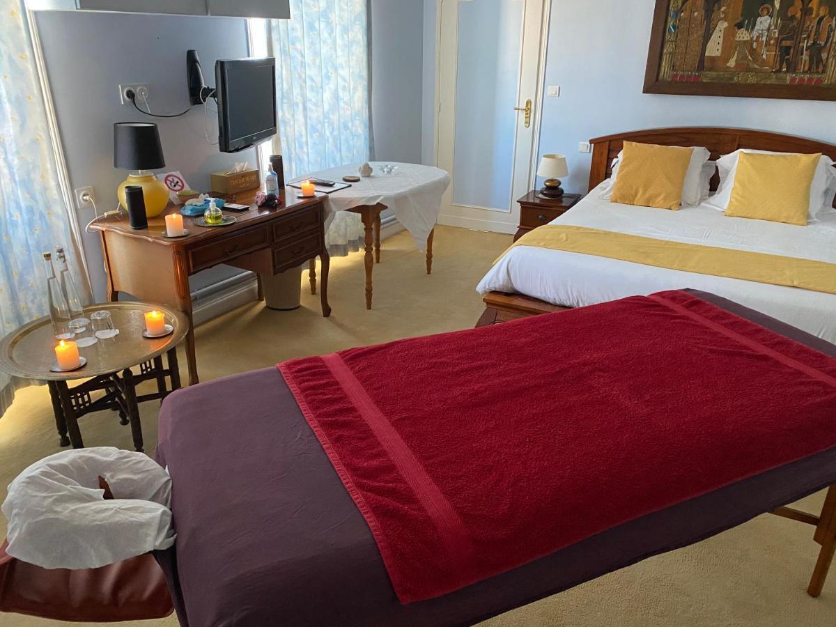 Logis Hotels Domaine Du Chatelard Dirac Zewnętrze zdjęcie