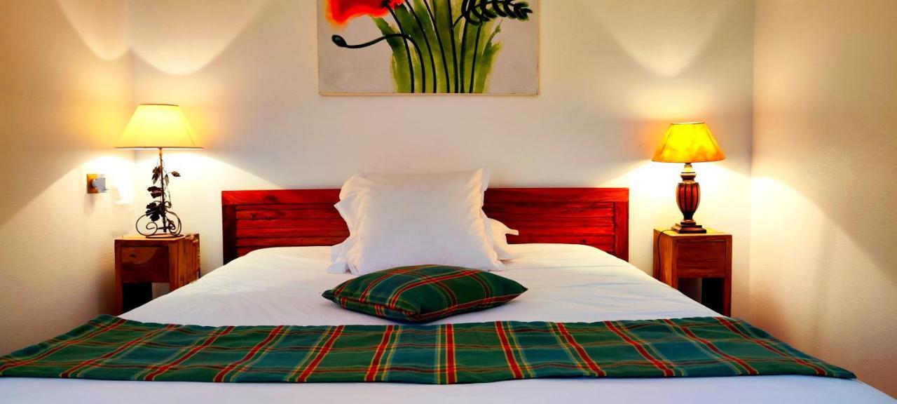 Logis Hotels Domaine Du Chatelard Dirac Zewnętrze zdjęcie