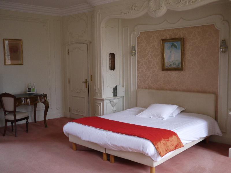 Logis Hotels Domaine Du Chatelard Dirac Zewnętrze zdjęcie